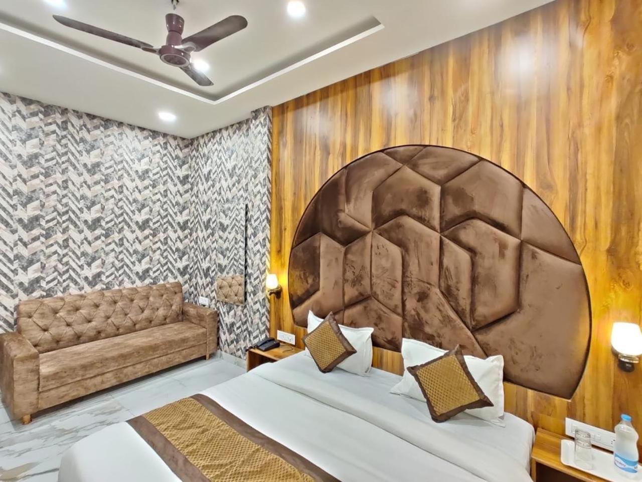 Hotel Gs Amritsar 200 Mtr From Golden Temple Buitenkant foto