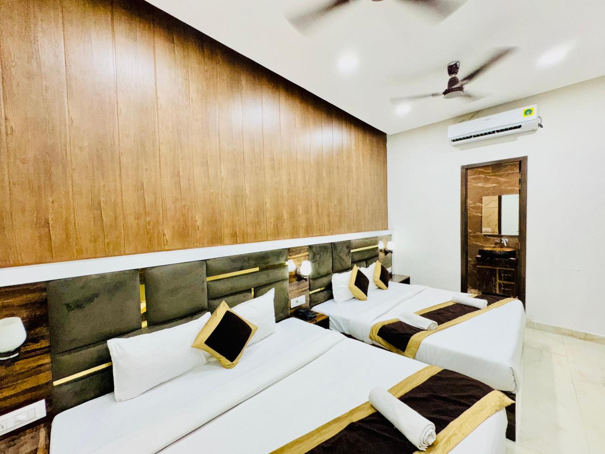 Hotel Gs Amritsar 200 Mtr From Golden Temple Buitenkant foto