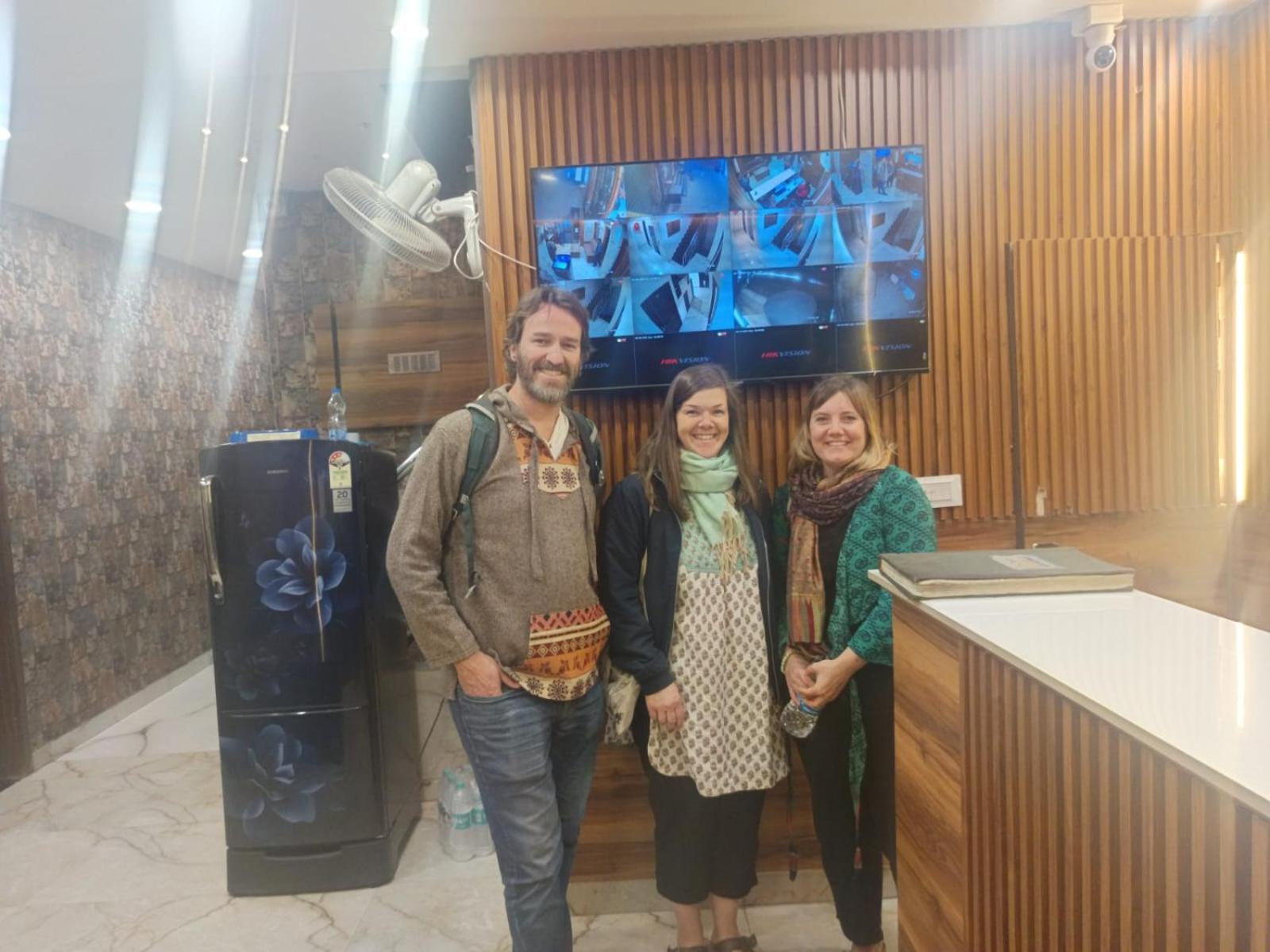 Hotel Gs Amritsar 200 Mtr From Golden Temple Buitenkant foto